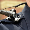 미 경찰 "바디 카메라" 도입을 가속, AI 기술로 용의자 특정
