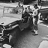 2차 세계 대전 당시 지프 신차의 출고모습