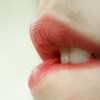 매혹적인 입술을 만드는 습관 6가지