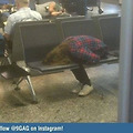 공항의자에서 자는 법