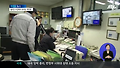달리던 열차에 돌, 유리창 깨져