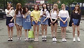 궂은 날씨에도 빛나는 트와이스
