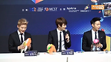 한류스타 JYJ, '아우인형' 보여 달라고 하니..