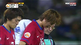 후반 10분 하이다로프 슛동작에서 기성용과의 충돌