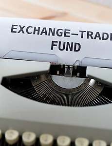 썸네일-ETF(Exchange-Traded Fund)란? ETF 장점 4가지!