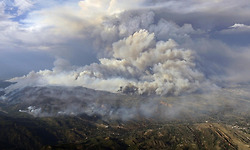 미국 콜로라도 왈도 캐니언(Waldo Canyon)에서 일어난 산불의 공중 촬영장면을 보니..