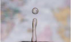 물방울 속에 우주를 담다 - 마르쿠스 레우겔스(Markus Reugels)의 물방울 드롭 예술