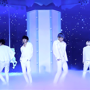 [T:TIME] ‘5시 53분의 하늘에서 발견한 너와 나' stage @Media Showcase #TTCAM - TXT (투모로우바이투게더)