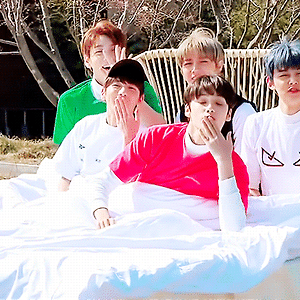 [EPISODE] TXT (투모로우바이투게더) ‘Cat & Dog’ MV Shooting Sketch