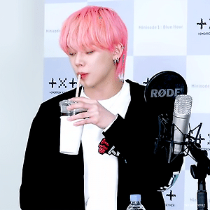 TOMORROW X TOGETHER COMEBACK COUNTDOWN LIVE