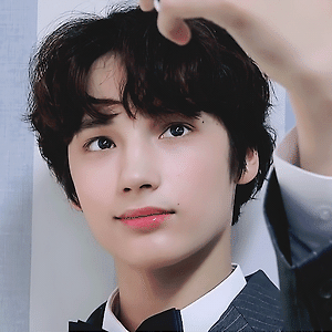 [T:TIME] Hot rookie of the first half @Music Bank - TXT (투모로우바이투게더)