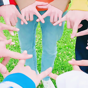 TOMORROW X TOGETHER ‘Our Summer’ (selfie ver.) 투모로우바이투게더