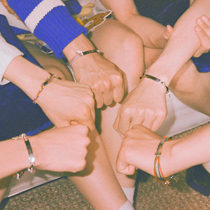 TOMORROW X TOGETHER <H:OUR> Behind Photo Sketch