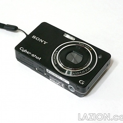 어둠에 강한 컴팩트 카메라, 소니 WX1