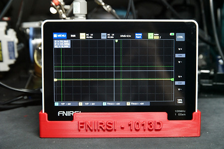 태블릿형 오실로스코프 FNIRSI-1013D 거치대 3D 디자인 및 출력용 STL 파일