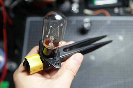 초간단 대콘방전기 자작,  전자렌지 필라멘트 미니 전구(30W)를 활용한 커패시터 방전