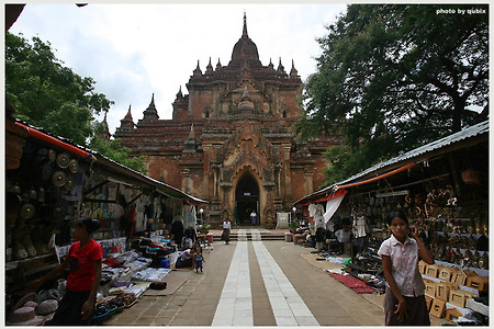[미얀마여행 #15] 바간 - 틸로민로사원, 흰 우산이 떨어진 곳에 건립된 탑