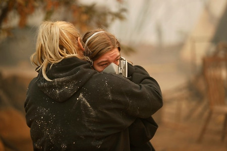 레이디가가 피신, 美 캘리포니아 역대 최악의 산불