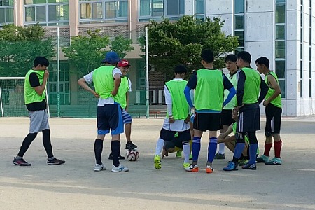 ​#열정적인축구, #한남대네비게이토선교회, 건강한신체, 용전초등학교,