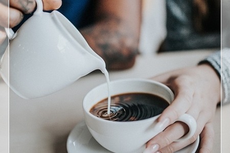 카페인은 실제로 어떻게 작용할까?