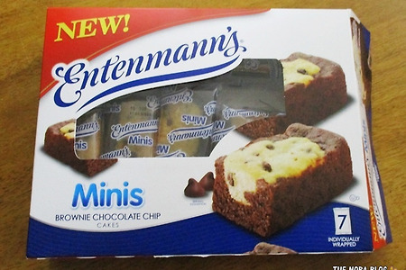 Entenmann's Minis Brownie Chocolate Chip Cake 브라우니가 초코칩을 만나서 케이크가 되다.