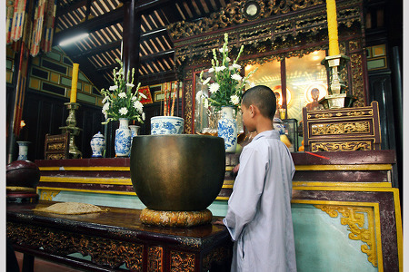 후에 - 베트남의 대표적인 불교사원 `티엔무사원`