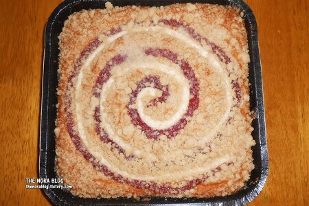 라즈베리 크림 치즈 커피 케이크 Sprouts Raspberry Cream Cheese Coffee Cake