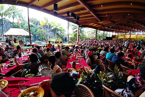 [Hawaii/Oahu] 2017 Family Reunion Vacation, Day 7 - Ali'i Luau Buffet& Dinner Show