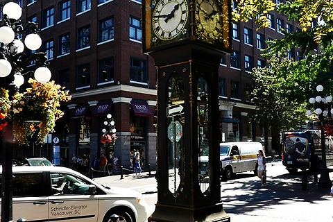 [British Columbia/Vancouver] Hot Springs Circle Road Trip, Day 3 - Vancouver Steam Clock