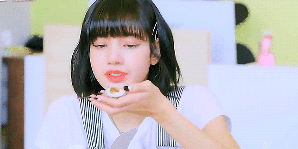 24/365 with BLACKPINK EP.9 리사 움짤