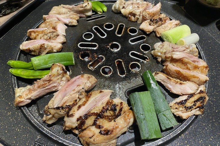 인계동 연탄에 굽는 부드러운 닭갈비 맛집, <팔각도> 솔직 후기