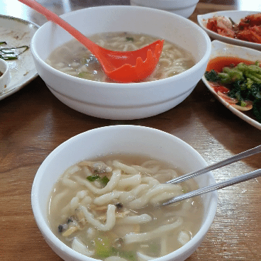 [맛집리뷰] 얼큰한 바지락칼국수와 해물파전이 맛있는 대부도손칼국수