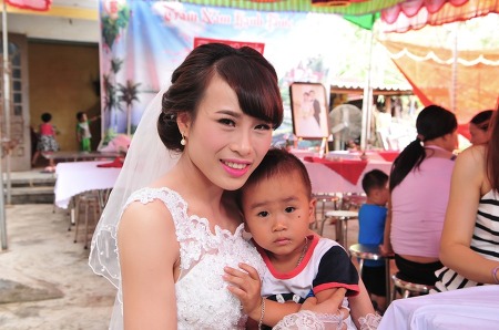 베트남 결혼식에서 사진을 찍어주다~
