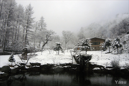 공작산의 겨울, 어느 산장의 풍경~