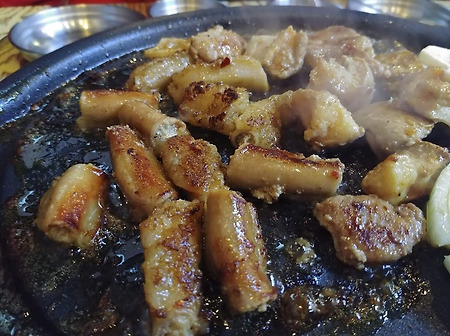 가족외식.. 치동천 곱창고에서 한우곱창과 막창 맛나게 먹고옴~