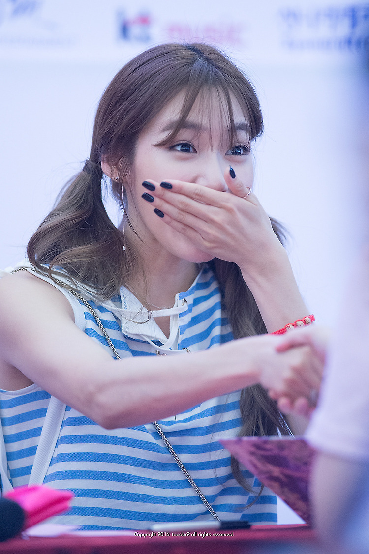 [PIC][06-06-2016]Tiffany tham dự buổi Fansign cho "I Just Wanna Dance" tại Busan vào chiều nay - Page 3 ?fname=http%3A%2F%2Fcfile26.uf.tistory