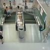 중국 쇼핑몰 에스컬레이터 붕괴, 아들 살리고 어머니는 사망