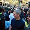 애플 CEO 팀 쿡, 파리에서 Apple Watch 홍보?