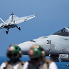 항모, 미사일 순양함, F-22, F/A-18, F-16...시리아 공격 준비?
