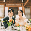 핸더스 본식스냅 촬영후기 한옥스몰웨딩 [빛새김] Hanok Wedding Studio. Ceremony at HANDUS in Seoul. 웜톤 따뜻한 느낌 야외웨딩스냅 촬영 전문 사진관.