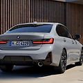 시대를 초월한 드라이빙의 정수, BMW 320i (G20) 심층 분석