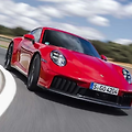 2025 포르쉐 신차 총정리 업데이트 : 911 하이브리드, 더 좋아진 타이칸, 새로운 파나메라