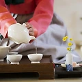 [차문화 깊이 읽기] 다례, 다예, 다도 – 동아시아 3국의 찻자리에는 무엇이 담겨 있을까?