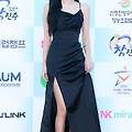 강혜원 드레스: 시선을 사로잡는 블랙 맥시 드레스의 모든 것 (ft. 인스턴트펑크)