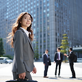 세련된 도시녀의 롱헤어 출근룩