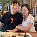 '나는 솔로' 15기 옥순·광수, 제작진에 받은 결혼 선물 공개하며 파혼설 일축