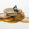 작은 습관으로 공간을 바꾸는 자기계발의 타일링 비유와 실천 전략