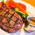 캐나다 스키여행 #03 - 밴프 맛집/ 케그 스테이크하우스 & 로즈앤크라운