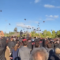 인싸의 졸업식.gif