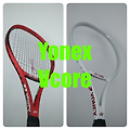 요넥스 브이코어 100  테니스 라켓 전체 유광 올 화이트 베이스에 레드 로고 작업